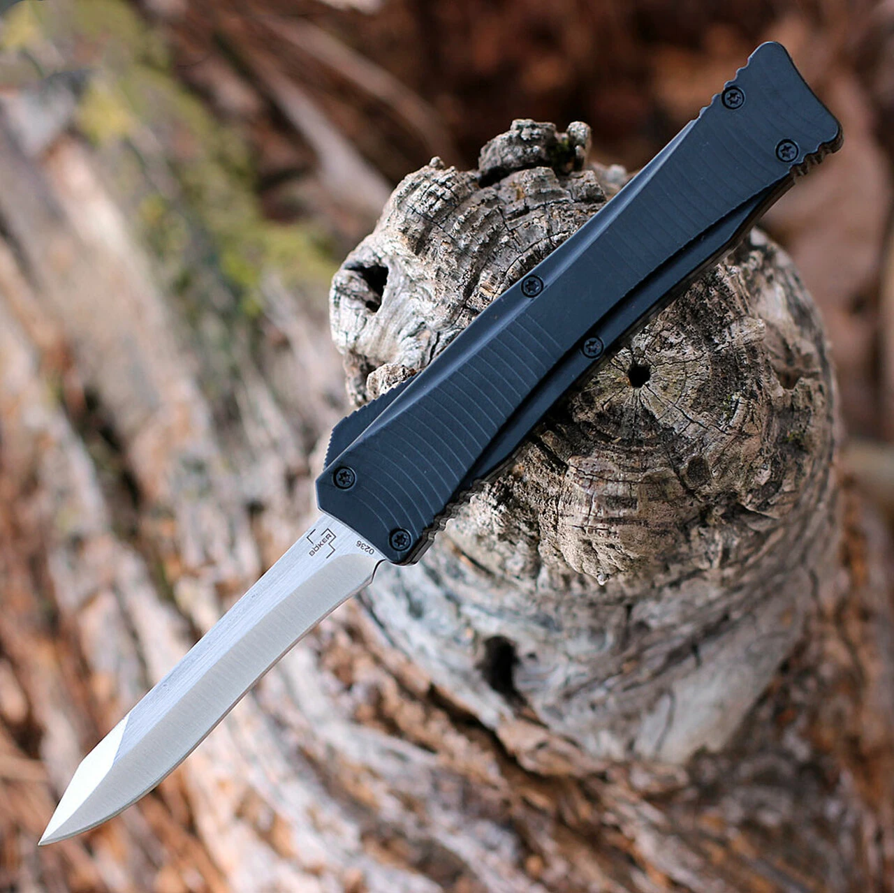 Boker Plus Falcon 2.0 OTF Automatic - Blk Alum (3.4" D2 Recurve) 06BO245 1 Boker Plus Falcon 2.0 OTF Automatic - Blk Alum (3.4" D2 Recurve) 06BO245