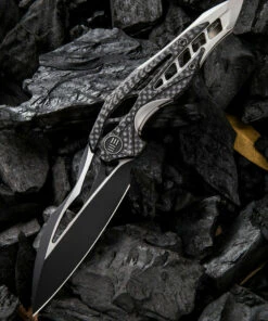 We Knife Co. We Knife Arrakis Framelock Folder 906CFD, 3.45” Bohler M390 Wharncliffe Black Stonewash Plain Blade, Titanium Inlay Carbon Fiber Handle