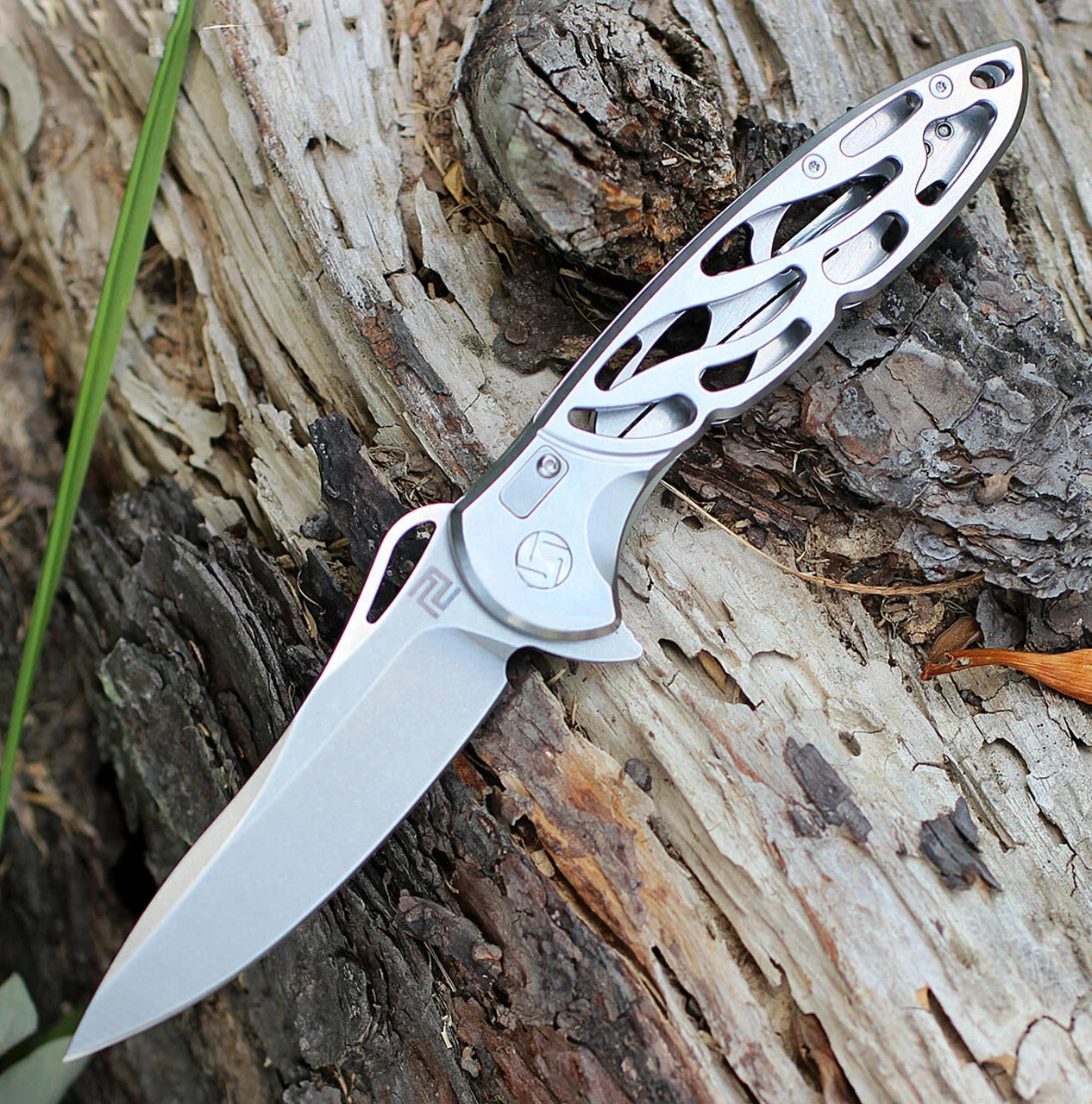 Artisan Cutlery Artisan Dragonfly ATZ1801PSW, 3.94" D2 Plain Blade, Stonewash 2cr13 SS Handle 1 Artisan Cutlery Artisan Dragonfly ATZ1801PSW, 3.94" D2 Plain Blade, Stonewash 2cr13 SS Handle