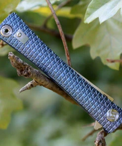 Artisan Cutlery Artisan ATZ1805GBUM S Waistline, 4" M390 Plain Blade, Blue Titanium Handle 7 Artisan Cutlery Artisan ATZ1805GBUM S Waistline, 4" M390 Plain Blade, Blue Titanium Handle -Knifeworks Sales Store 1805gbum.3 86644.1566585999