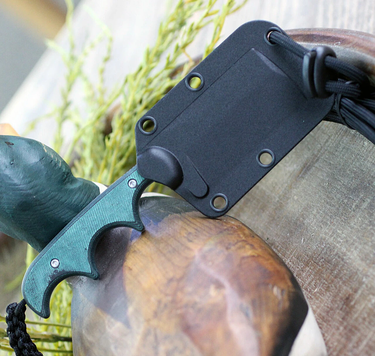 CRKT Minimalist Cleaver, 2.131" 5Cr15MoV Bead Blast Blade, Polised Rasin Infused Fiber Handle 4 CRKT Minimalist Cleaver, 2.131" 5Cr15MoV Bead Blast Blade, Polised Rasin Infused Fiber Handle - Image 4