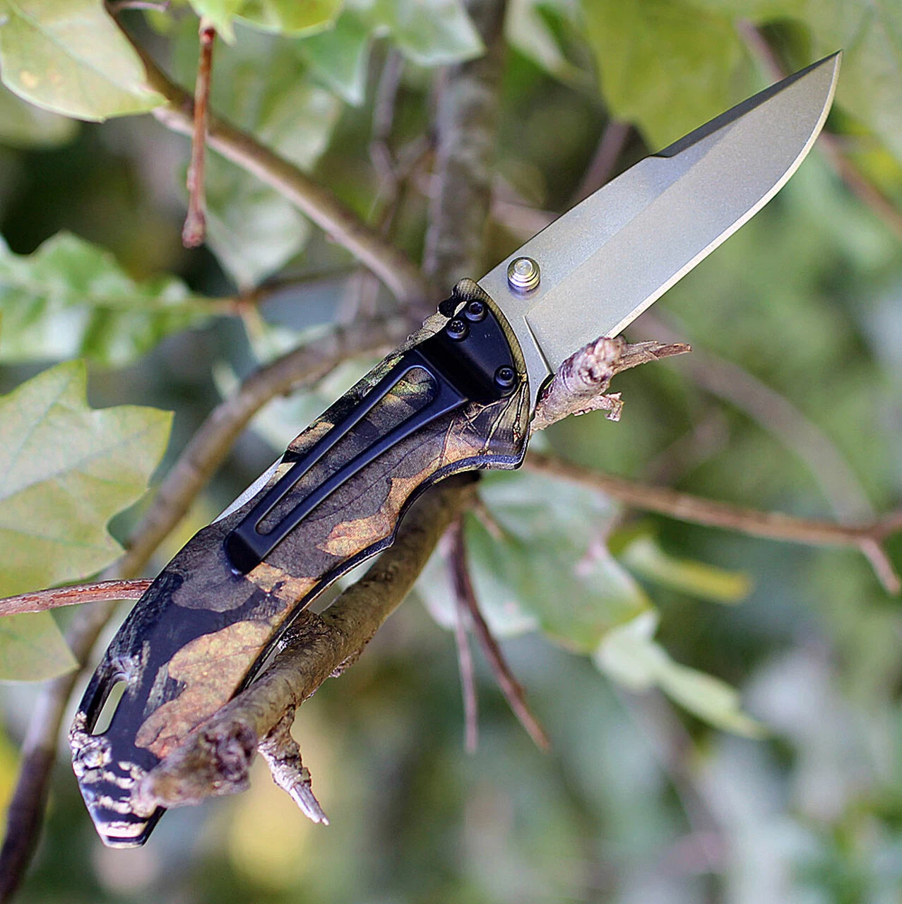 Buck Knives Buck 285CMS24 Bantam BLW, 3.2" 420HC Plain Blade, Mossy Oak Country Camo 2 Buck Knives Buck 285CMS24 Bantam BLW, 3.2" 420HC Plain Blade, Mossy Oak Country Camo - Image 2