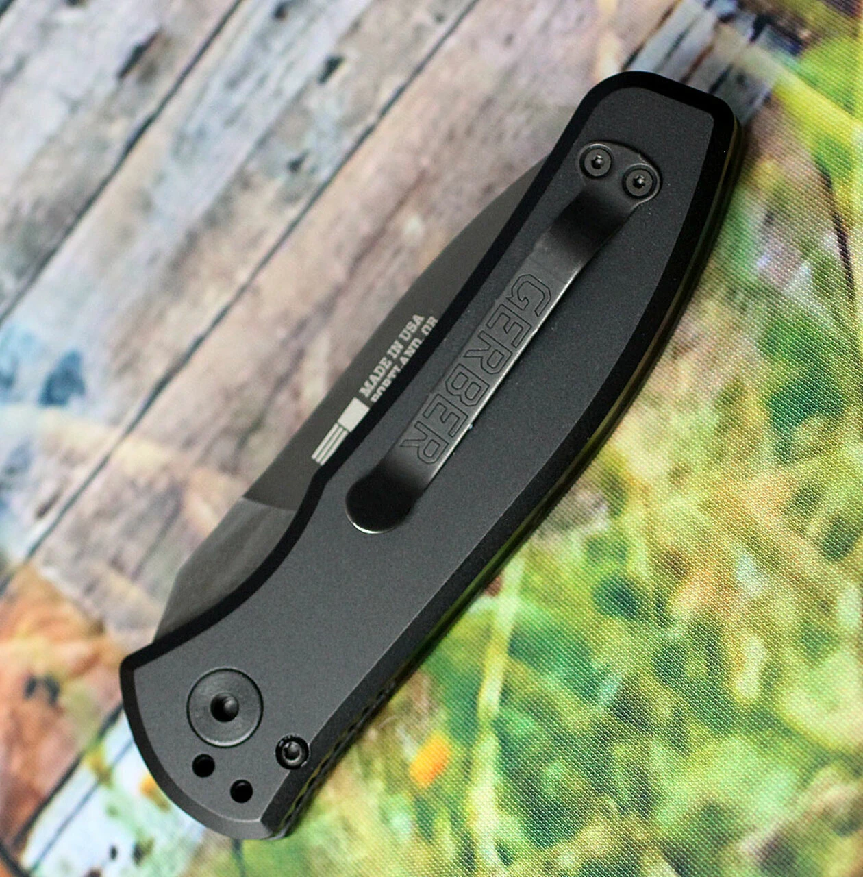 Gerber Empower Auto 30-001321, 3.25" Black CPM-S30V Plain Blade, Black Aluminum Handle 4 Gerber Empower Auto 30-001321, 3.25" Black CPM-S30V Plain Blade, Black Aluminum Handle - Image 4