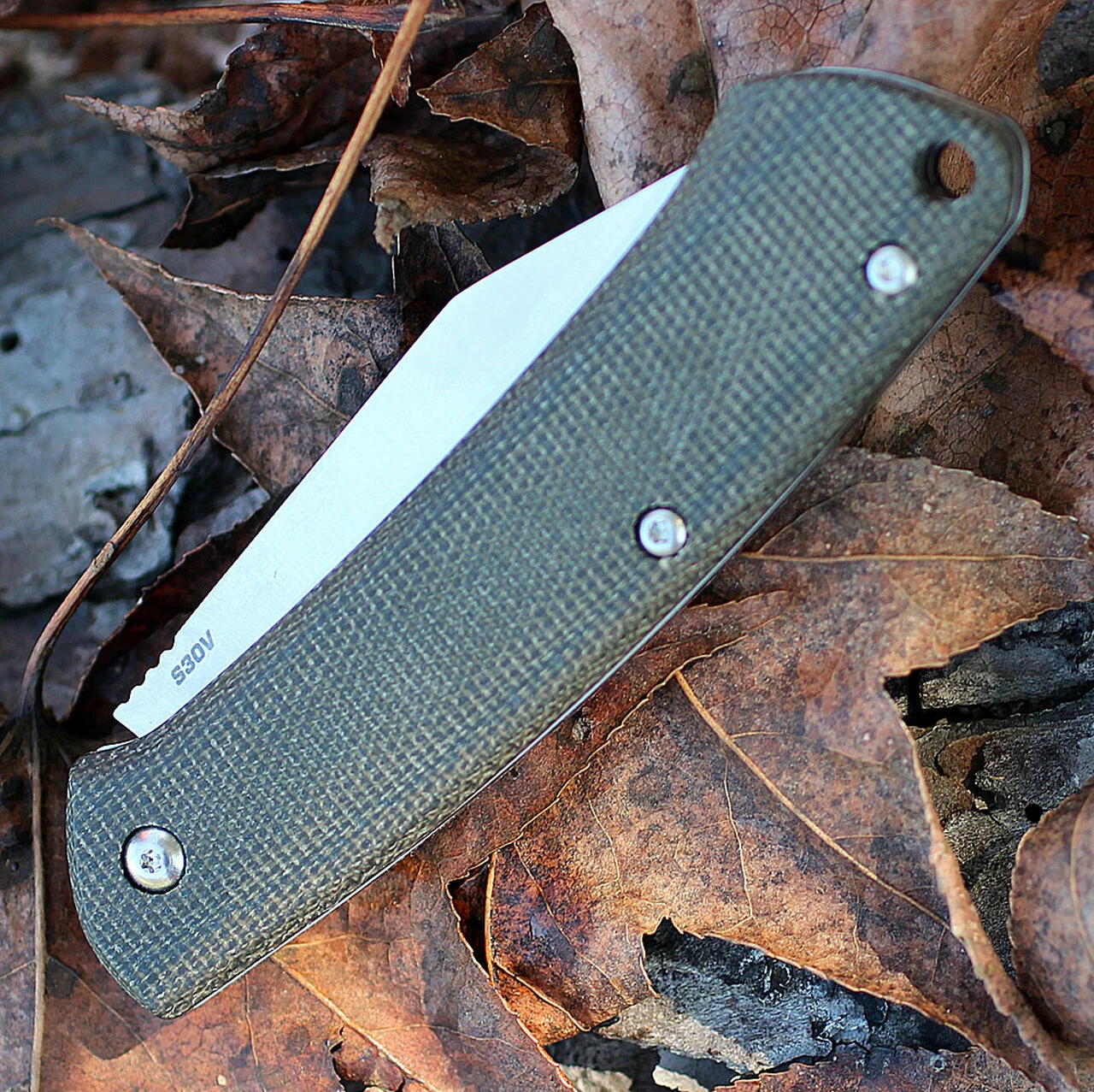 Benchmade Knives Benchmade 318 PROPER, 2.82" CPM-S30V Satin Plain Blade, Green Canvas Micarta Handles 4 Benchmade Knives Benchmade 318 PROPER, 2.82" CPM-S30V Satin Plain Blade, Green Canvas Micarta Handles - Image 4