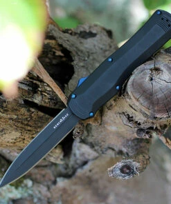 Benchmade Knives Benchmade 3400BK Autocrat, 3.71" CPM-S30V Black Blade, Black G-10 Handle