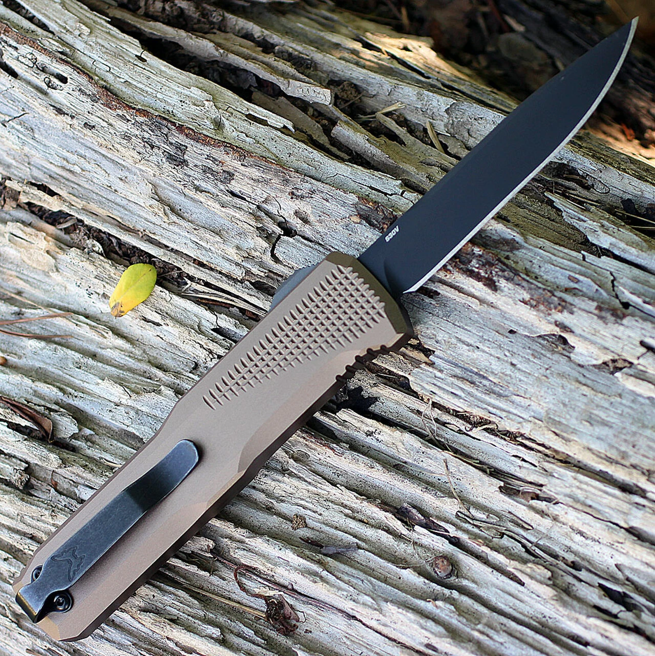 Benchmade Knives Benchmade BM4600DLC-1 PHAETON Auto, 3.45" CPM-S30V SS Plain Blade, Anodized Aluminum Handle 2 Benchmade Knives Benchmade BM4600DLC-1 PHAETON Auto, 3.45" CPM-S30V SS Plain Blade, Anodized Aluminum Handle - Image 2