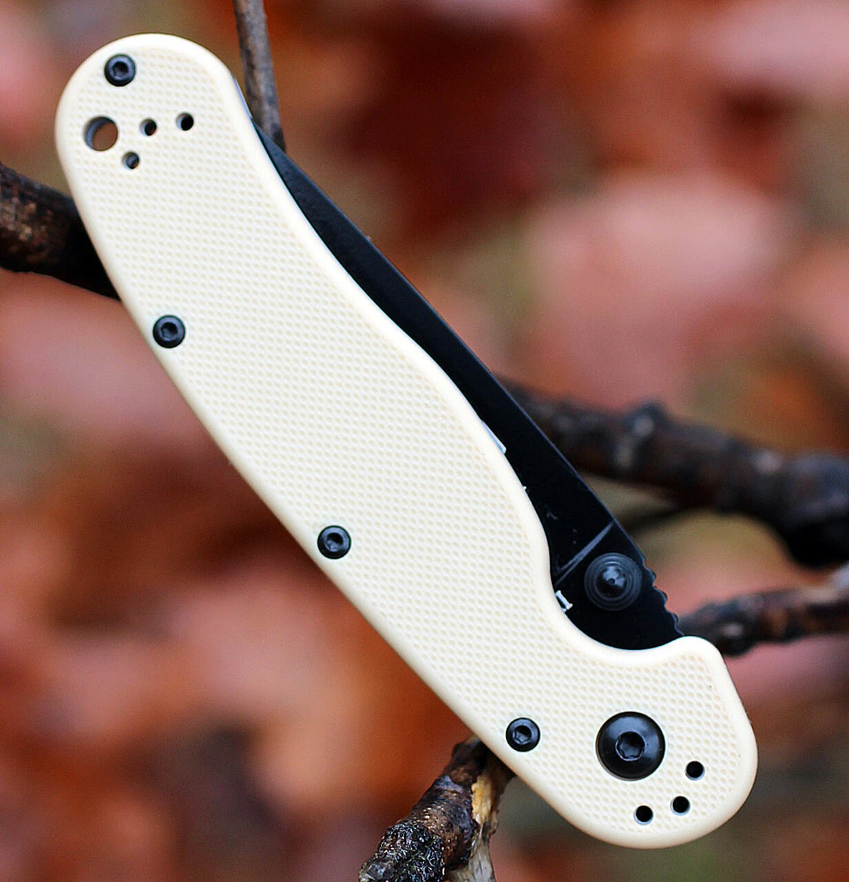 Ontario 8830DT Rat II Folder, 3" D2 Plain Black Blade, Desert Tan Nylon Handle 3 Ontario 8830DT Rat II Folder, 3" D2 Plain Black Blade, Desert Tan Nylon Handle - Image 3