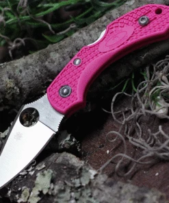 Spyderco Knives Spyderco Dragonfly 2 Pink Heals C28FPPNSV30V2, 2.28" CPM S30V Satin Plain Blade, Pink FRN Handle