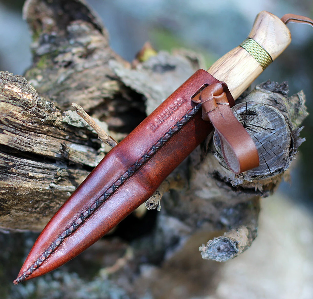 Condor Cavelore Knife CTK3935-4.3HC, 4.31" 1095 HC Spear Point Blade, Hickory Wood Handle 4 Condor Cavelore Knife CTK3935-4.3HC, 4.31" 1095 HC Spear Point Blade, Hickory Wood Handle - Image 4