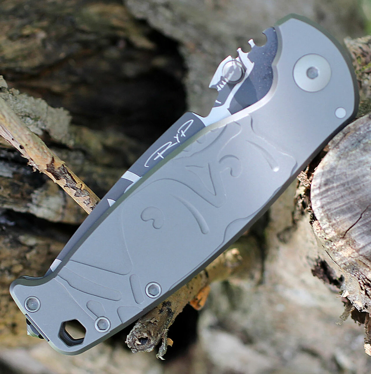 DPx Gear Hest 020 Mr. DP Decade DPHSF020, 3.25" M390 Plain Blade, Titanium Handle 3 DPx Gear Hest 020 Mr. DP Decade DPHSF020, 3.25" M390 Plain Blade, Titanium Handle - Image 3