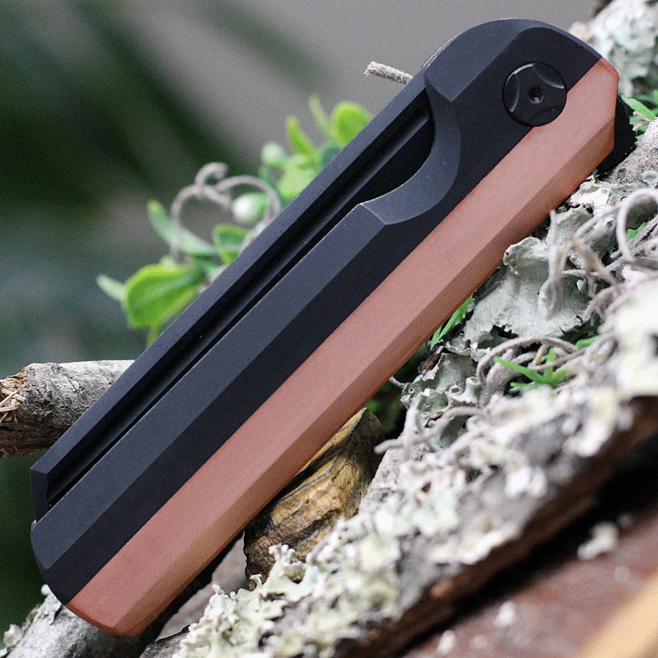 Arcform Darcform Slimfoot Folding - Blk Ti / Copper (3.5" Blk M390 Sheepsfoot) ARC-093 4 Arcform Darcform Slimfoot Folding - Blk Ti / Copper (3.5" Blk M390 Sheepsfoot) ARC-093 - Image 4