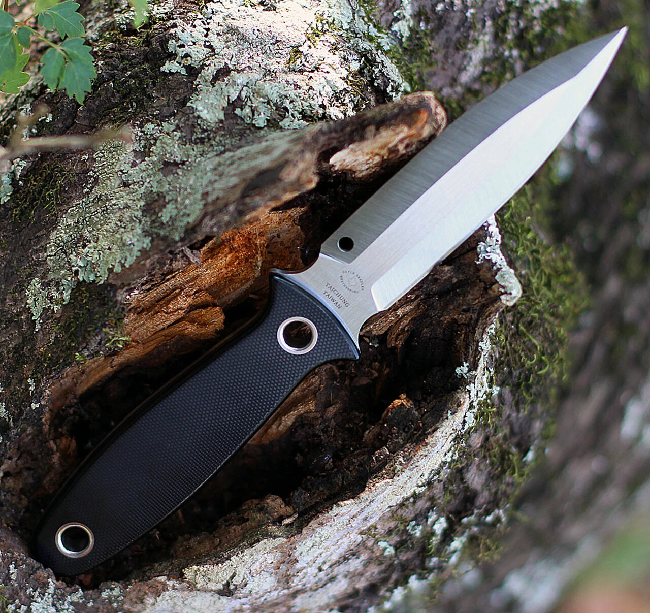 Spyderco Knives Spyderco Nightstick FB47GP, 4.14 CPM S30V Dagger Blade, G-10 Handle 2 Spyderco Knives Spyderco Nightstick FB47GP, 4.14 CPM S30V Dagger Blade, G-10 Handle - Image 2