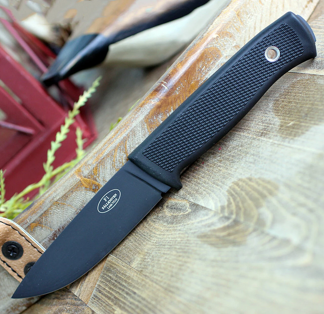 Fallkniven F1 Swedish Military, Laminated VG10 Black Teflon Coated Blade, Zytel Sheath 1 Fallkniven F1 Swedish Military, Laminated VG10 Black Teflon Coated Blade, Zytel Sheath