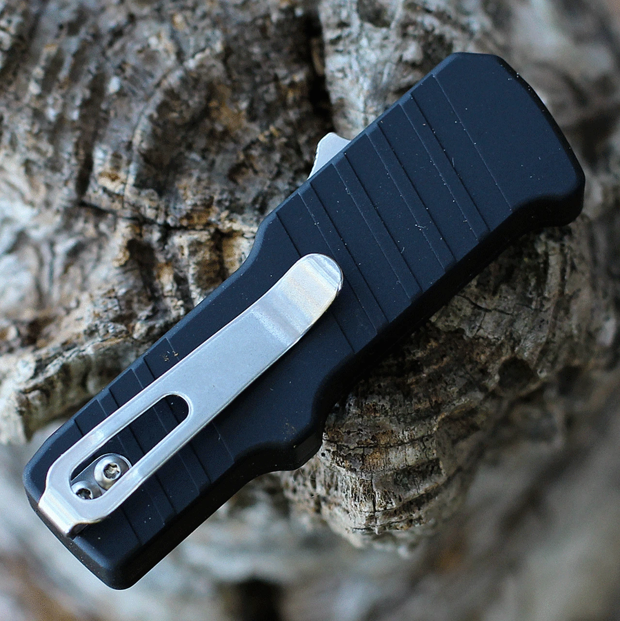 HK Knives HK Micro Incursion OTF Automatic - Blk Alum. ( 1.9" 154CM SW) 54030 4 HK Knives HK Micro Incursion OTF Automatic - Blk Alum. ( 1.9" 154CM SW) 54030 - Image 4