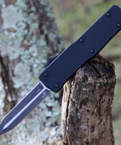 Templar Knife Co. Templar Premium Lightweight Large OTF - Blk Rubber (3.55" D2 Blk Dagger) LA-BR-12-1