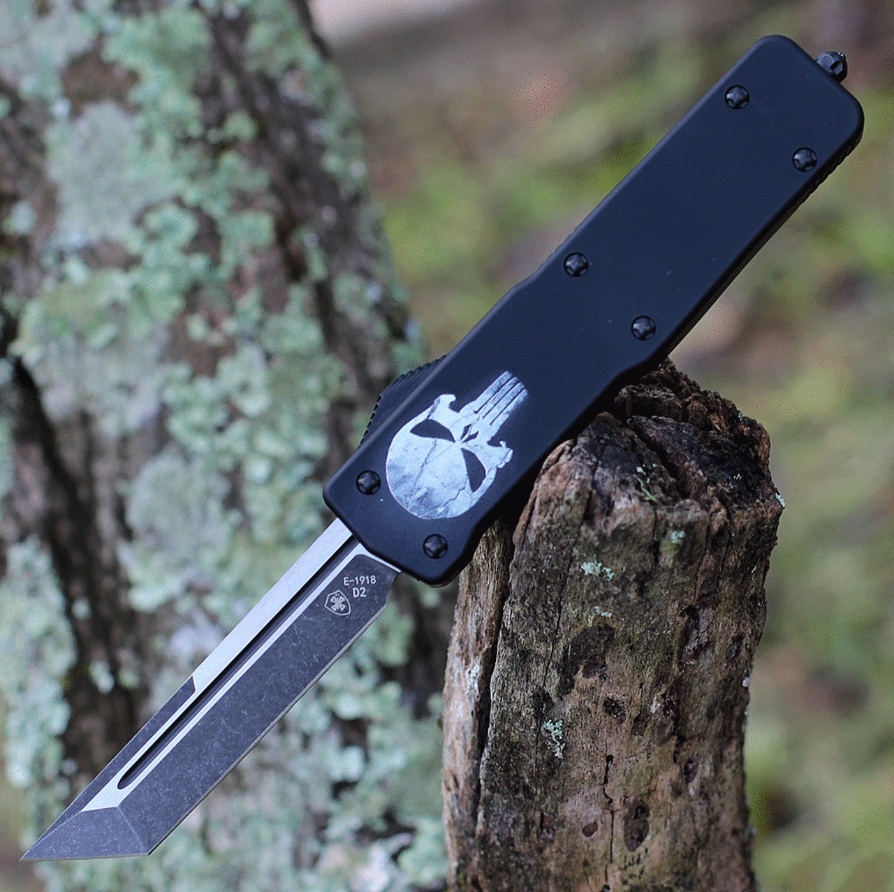 Templar Knife Co. Templar Premium Lightweight Large OTF -Alum. Fallen (3.55" D2 Blk Tanto) LA-FL-22-1 1 Templar Knife Co. Templar Premium Lightweight Large OTF -Alum. Fallen (3.55" D2 Blk Tanto) LA-FL-22-1