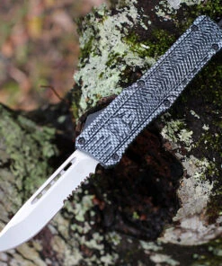 CobraTec Knives LCFCTK-1LDS Large CTK-1 Carbon Fiber Wrap, 3.75" D2 Steel Drop Point Serrated Blade, Aluminum Handle