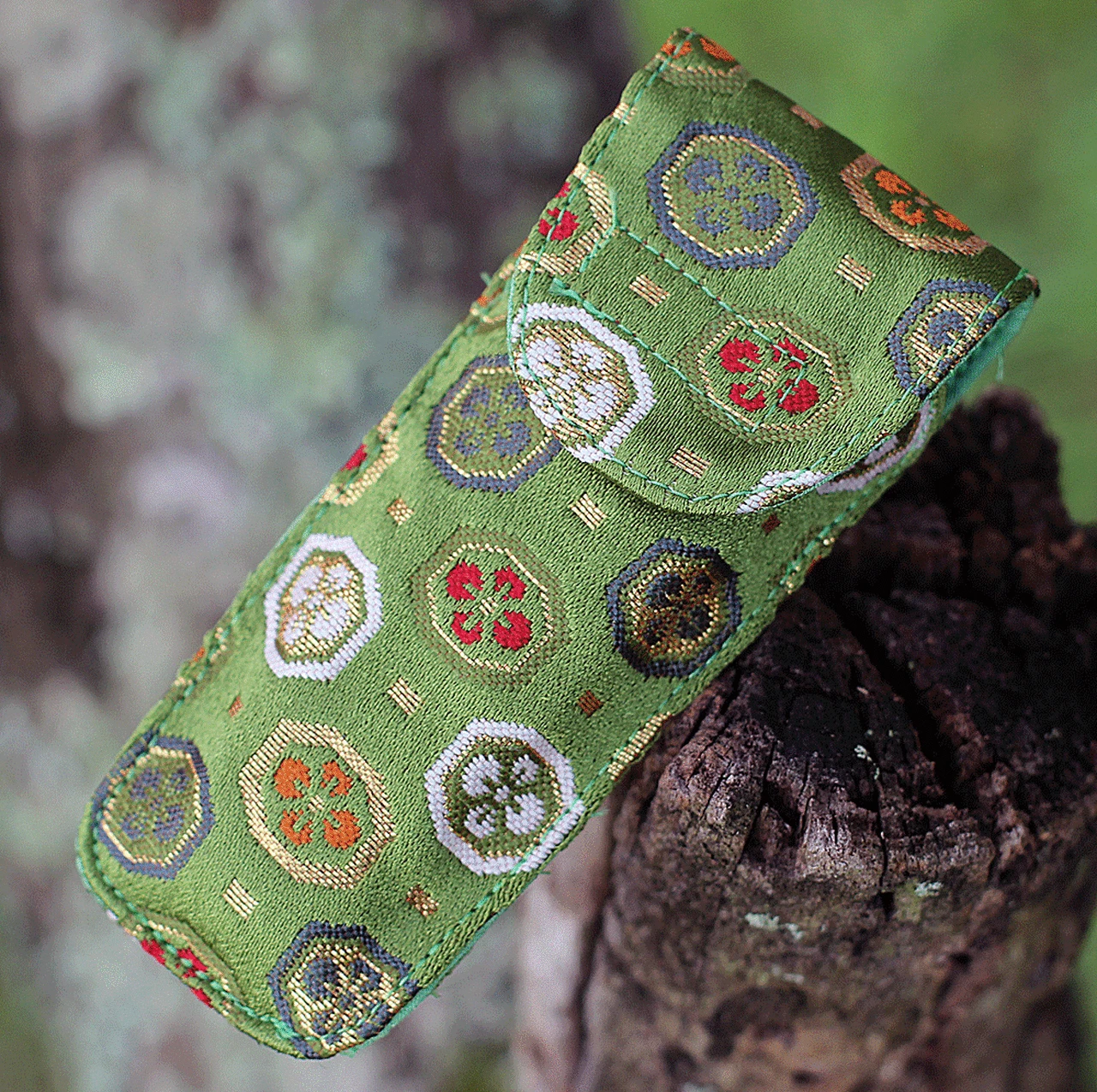 Mcusta Kusumi Classic Damascus Folder, Decorative Woven Nishijin Pouch 5 Mcusta Kusumi Classic Damascus Folder, Decorative Woven Nishijin Pouch - Image 5