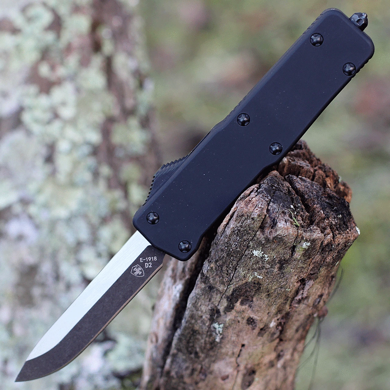 Templar Knife Co. Templar Premium Lightweight Small OTF - Blk Rubber (3" D2 Blk Drop Point) SA-BR-32-1 1 Templar Knife Co. Templar Premium Lightweight Small OTF - Blk Rubber (3" D2 Blk Drop Point) SA-BR-32-1