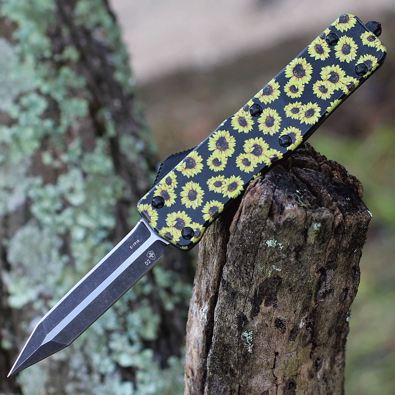 Templar Knife Co. Templar Premium Lightweight Small OTF -Alum. Sunflower (3" D2 Blk Dagger) SA-SUN-12-1 1 Templar Knife Co. Templar Premium Lightweight Small OTF -Alum. Sunflower (3" D2 Blk Dagger) SA-SUN-12-1