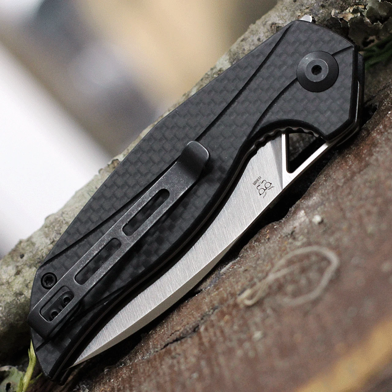 CIVIVI Knives CIVIVI Anthropos C903C, 3.25" D2 Satin Drop Point Blade, Black G-10 Handle w/ Carbon Fiber Overlay 4 CIVIVI Knives CIVIVI Anthropos C903C, 3.25" D2 Satin Drop Point Blade, Black G-10 Handle w/ Carbon Fiber Overlay - Image 4