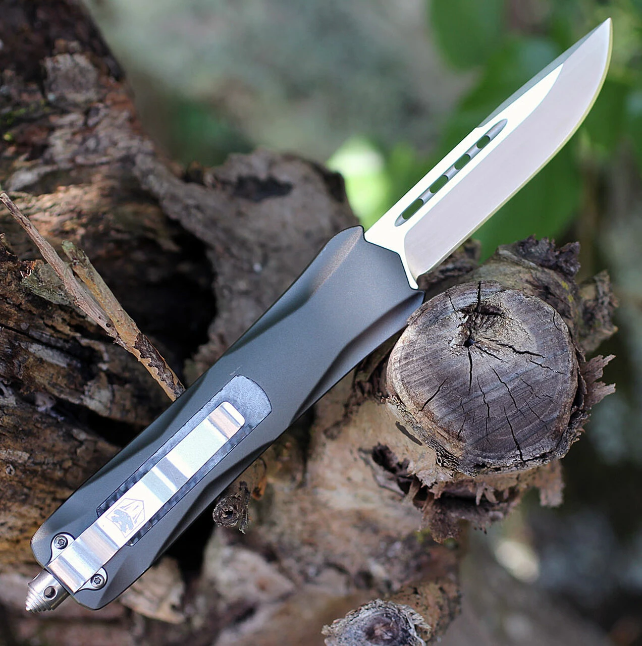 CobraTec Knives GYKCDNS Gray King Cobra, 4" D2 Steel Drop Point Blade, Anodized Aviation Aluminum Handle 2 CobraTec Knives GYKCDNS Gray King Cobra, 4" D2 Steel Drop Point Blade, Anodized Aviation Aluminum Handle - Image 2