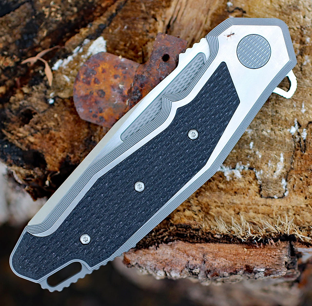 CRKT K530TXP Panache, 3.67" CTS-XHP Plain Blade, Titanium w/Carbon Fiber Inlays -Limited to 550 3 CRKT K530TXP Panache, 3.67" CTS-XHP Plain Blade, Titanium w/Carbon Fiber Inlays -Limited to 550 - Image 3