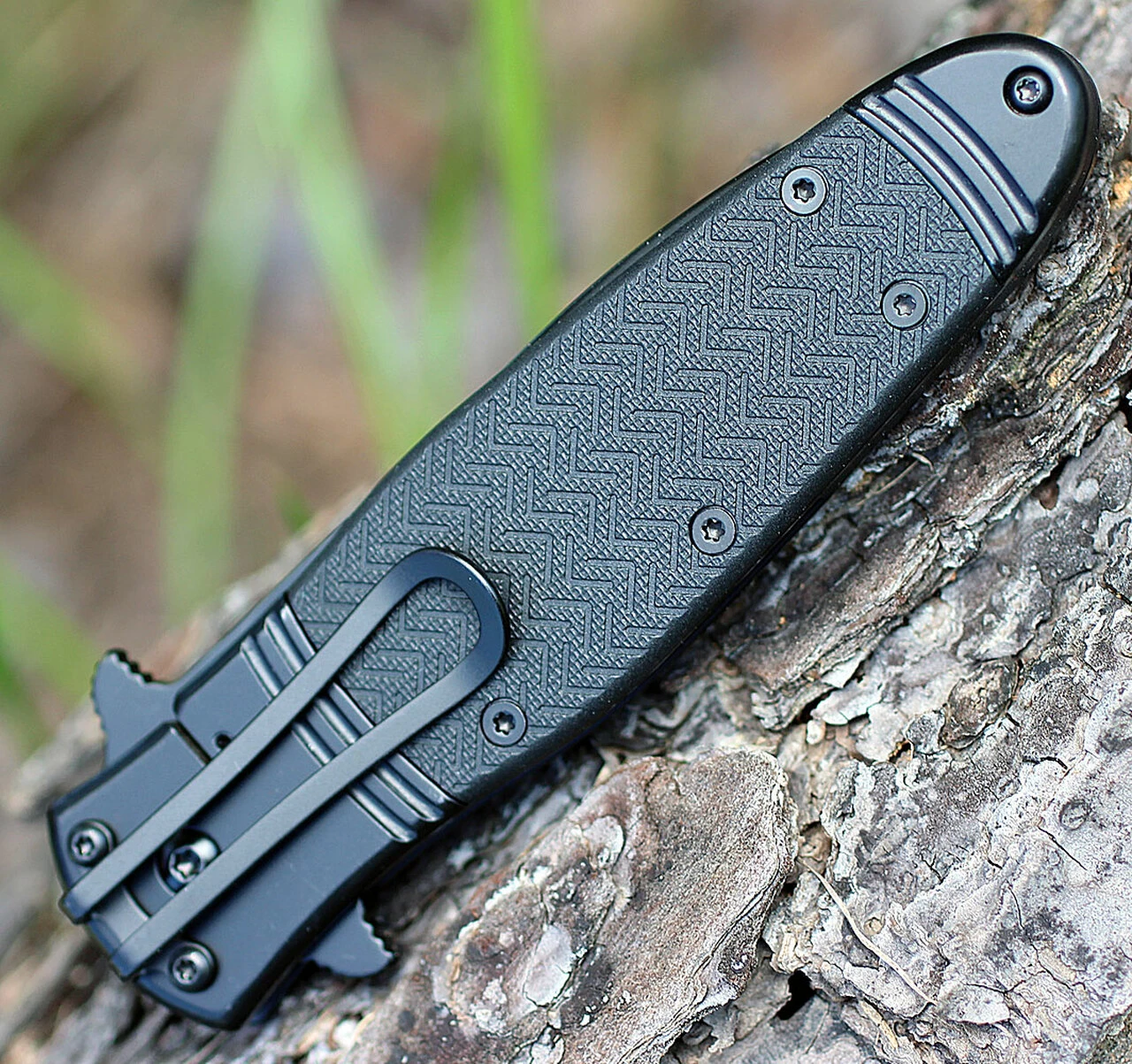 CRKT K345KKS Bombastic Black, 3.3" 8Cr13MoV Combo Blade, Stainless Handles 4 CRKT K345KKS Bombastic Black, 3.3" 8Cr13MoV Combo Blade, Stainless Handles - Image 4