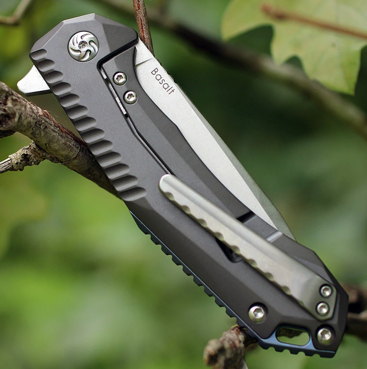 Kizer Cutlery Kizer 4505 Basalt, 3.3" CPM-S35VN Plain Blade, Gray Titanium Handle 3 Kizer Cutlery Kizer 4505 Basalt, 3.3" CPM-S35VN Plain Blade, Gray Titanium Handle - Image 3