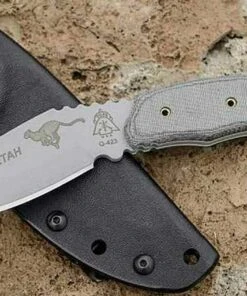 Tops Cheetah, Black linen micarta handles