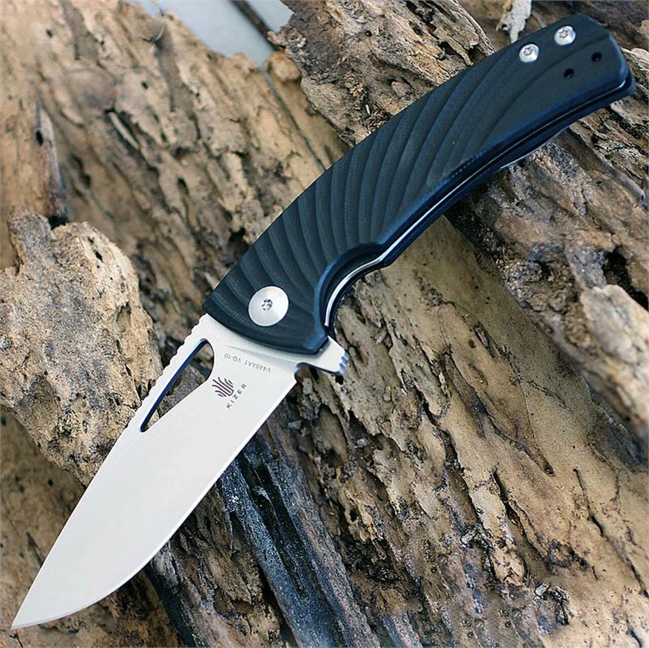 Kizer Cutlery V4484A1 Vanguard Kyre, 3.42 in. VG10 Blade, Black G10 Handle Liner-lock folder 1 Kizer Cutlery V4484A1 Vanguard Kyre, 3.42 in. VG10 Blade, Black G10 Handle Liner-lock folder