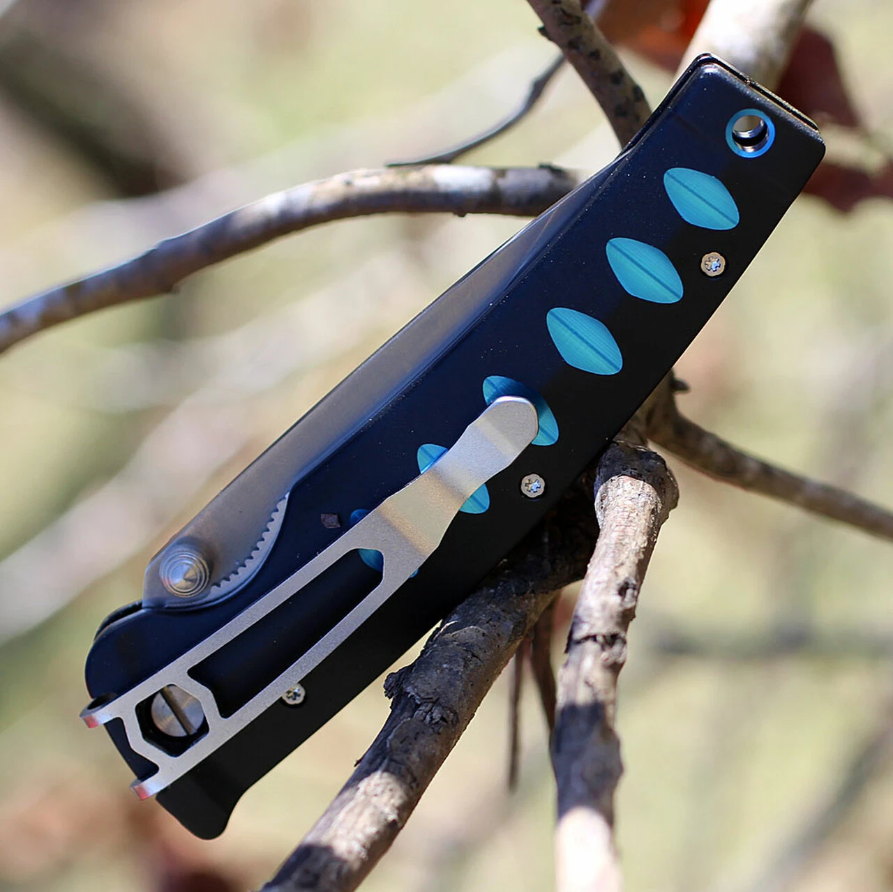 Mcusta 41C Katana, 3.25" VG-10/Damascus Plain Blade, Black/Blue Aluminum Handle 4 Mcusta 41C Katana, 3.25" VG-10/Damascus Plain Blade, Black/Blue Aluminum Handle - Image 4